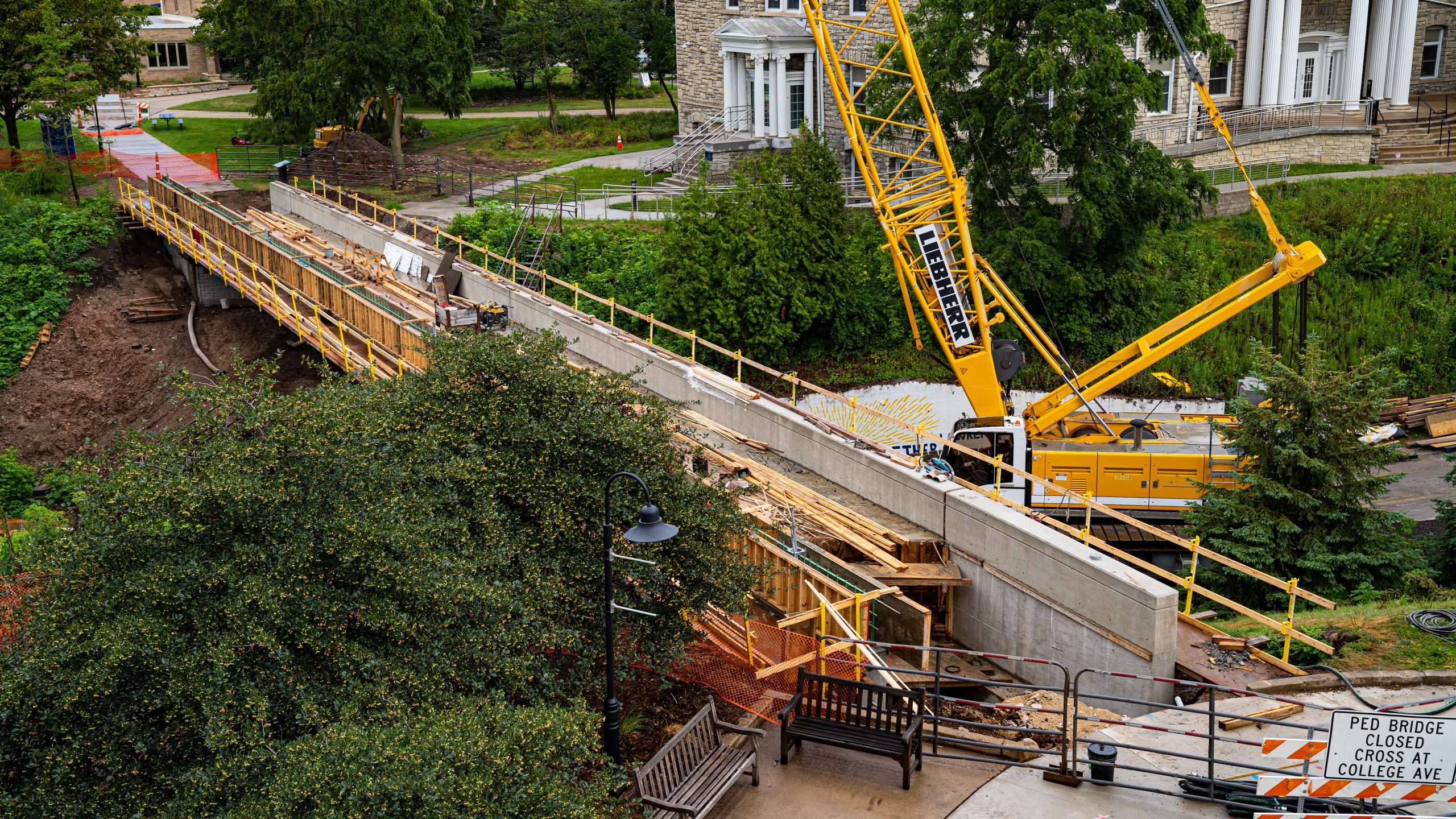 Construction process of Lawrence University Pedestrian Bridge