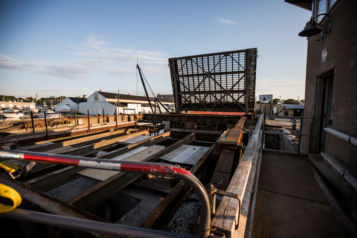 Wide shot of the 1st Street Bascule Bridge